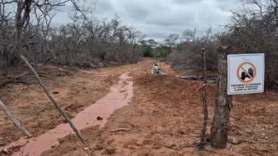 101802-el-gobierno-dispuso-medidas-para-controlar-la-situacion-del-pozo-petrolero-en-pichanal-400x22