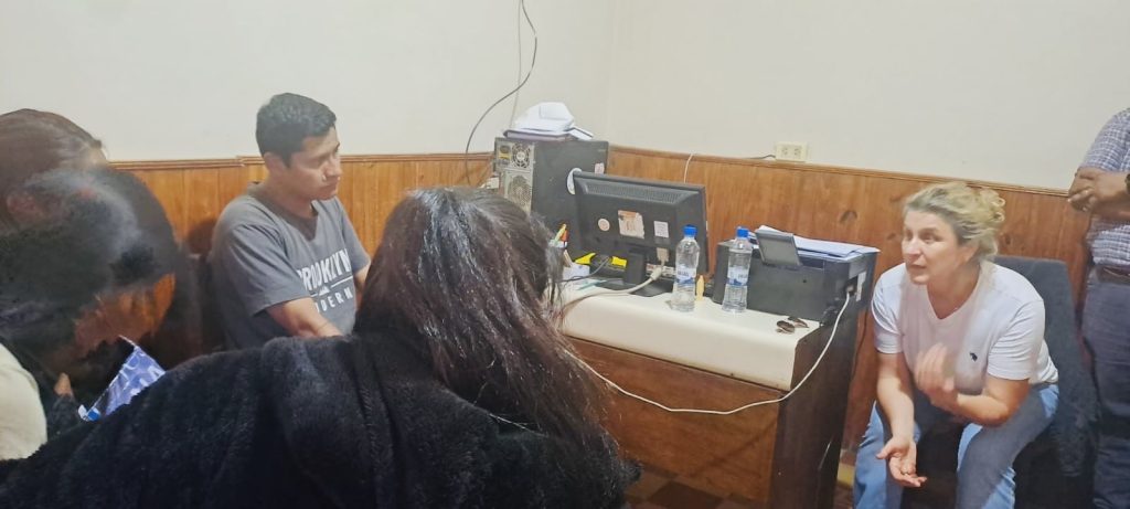 Familiares de Natalia Cruz exigen prisi贸n perpetua para el detenido Daniel Orlando Serapio - Image 2